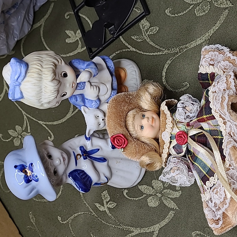 Lot of dolls, 3 cute 5" doll figures